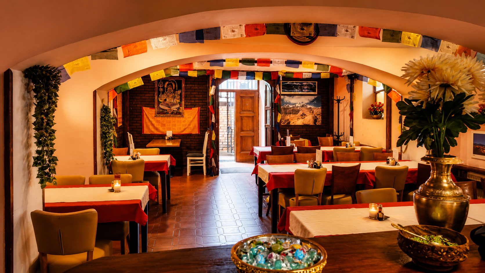 Interiér restaurace Sargam